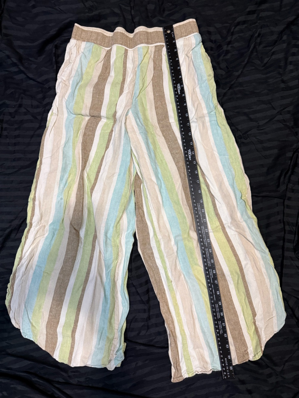 Cato Women’s Pull On Striped Cropped Pants Size Medium